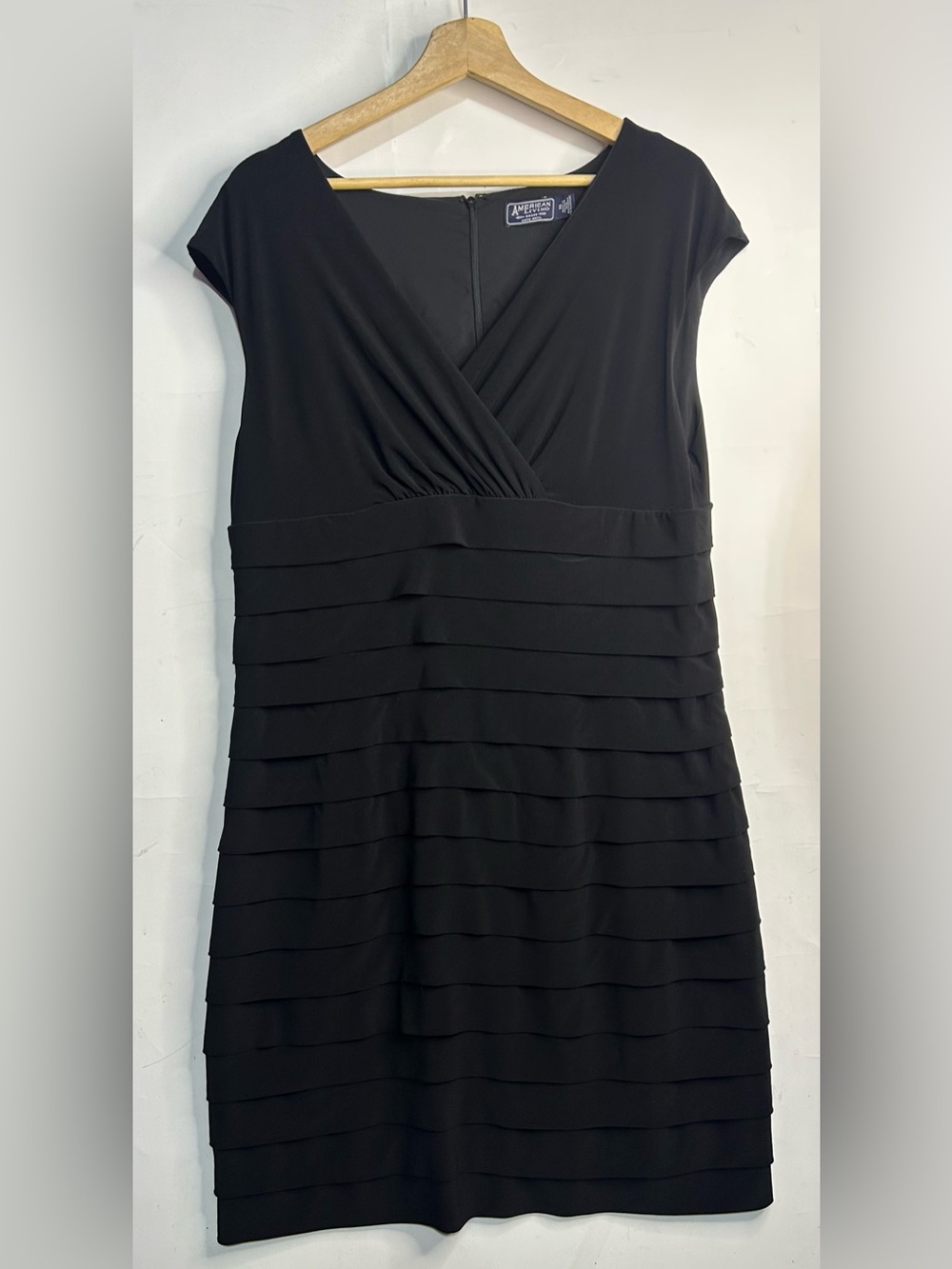 5 for $25🔥American Living Black Tiered V-Neck Dress Size 16